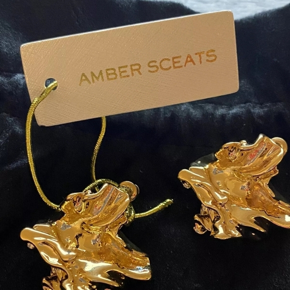 NIB $229 AMBER SCEATS Reese Earrings Crafted with 24k gold-plating - Picture 6 of 8